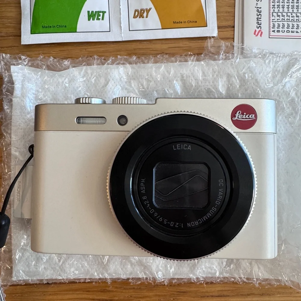 Leica C Typ 112 Digital Camera 12.1MP Compact Light Gold + Leica Camera Bag